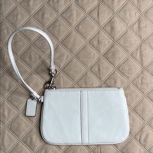 Coach White Leather Top Zip Wristlet Wallet